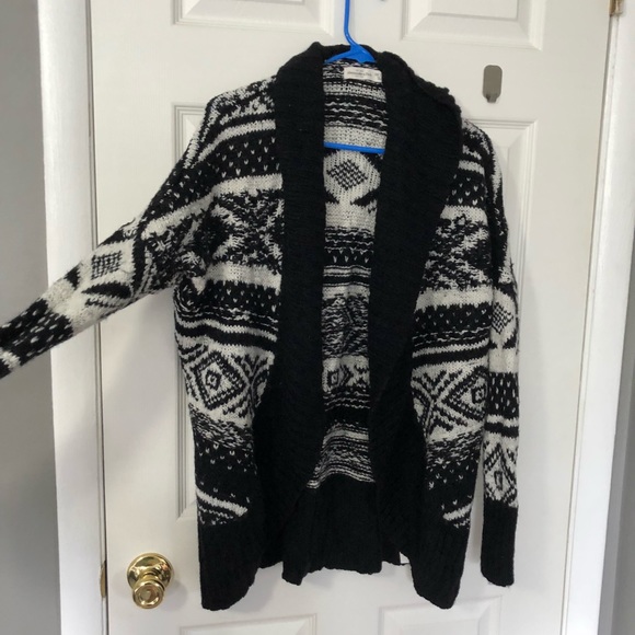 A&F cardigan - Picture 2 of 4